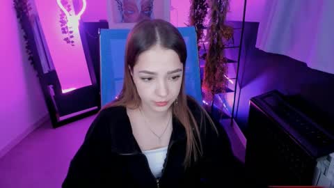 Snapshot of pambeeslyy chatting on March 8, 2025, 8:11 am Pam online show from March 8, 2025, 8:11 am