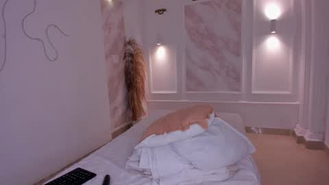 pamela online show from October 24, 2025, 7:43 pm