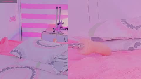 Snapshot of pamela_cm chatting on January 4, 2025, 2:04 pm .. online show from January 4, 2025, 2:04 pm