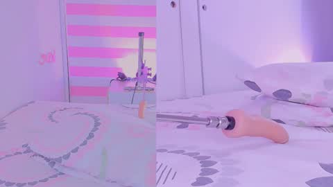 Snapshot of pamela_cm chatting on February 10, 2025, 11:04 am .. online show from February 10, 2025, 11:04 am