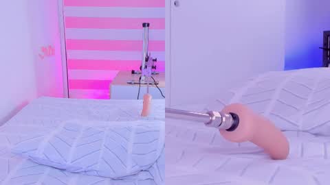 Snapshot of pamela_cm chatting on March 1, 2025, 11:06 am .. online show from March 1, 2025, 11:06 am