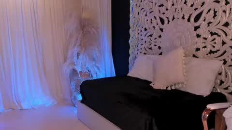 pamela online show from September 14, 2025, 5:17 am