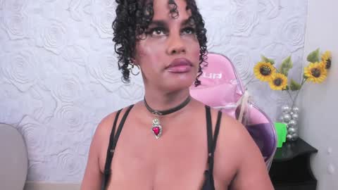 Snapshot of pamela_guzmaan_ chatting on December 30, 2024, 8:25 pm PAMELA online show from December 30, 2024, 8:25 pm