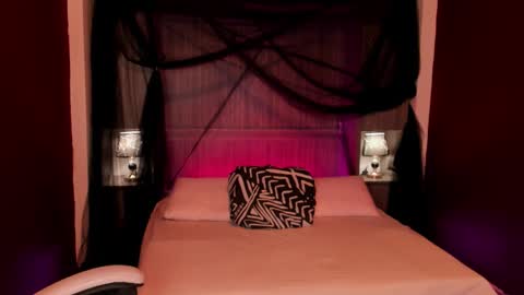 Snapshot of pamelaascott chatting on November 25, 2025, 4:23 am P A M online show from November 25, 2025, 4:23 am