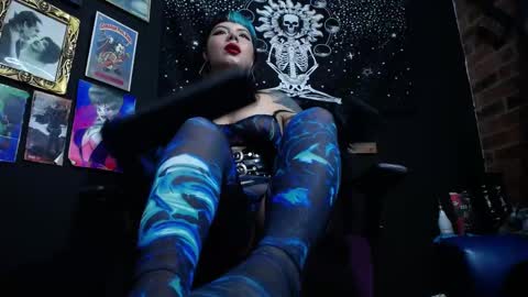       online show from March 3, 2025, 11:03 pm