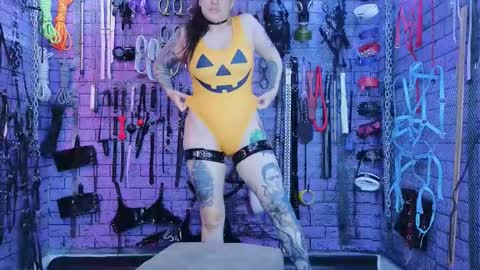 Snapshot of pandoranez chatting on October 30, 2025, 7:54 am PandoraNez online show from October 30, 2025, 7:54 am