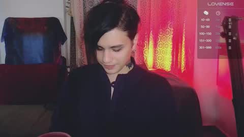 In bio online show from November 30, 2025, 9:08 pm