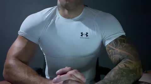 Snapshot of panther_style chatting on December 7, 2024, 8:00 am Oleg online show from December 7, 2024, 8:00 am