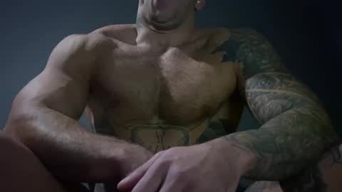 Snapshot of panther_style chatting on December 19, 2024, 3:08 pm Oleg online show from December 19, 2024, 3:08 pm