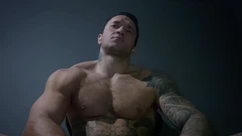 Snapshot of panther_style chatting on December 20, 2024, 5:25 am Oleg online show from December 20, 2024, 5:25 am