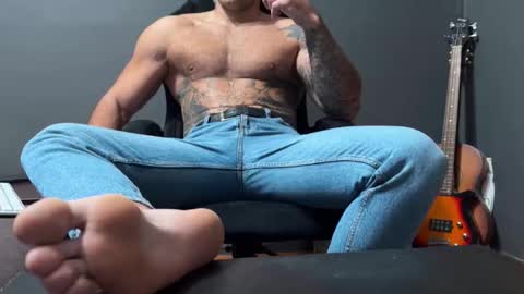 Snapshot of panther_style chatting on October 28, 2025, 4:27 am Oleg online show from October 28, 2025, 4:27 am