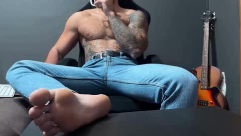 Snapshot of panther_style chatting on November 2, 2025, 4:26 am Oleg online show from November 2, 2025, 4:26 am