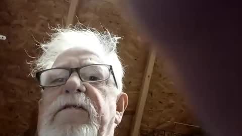 Snapshot of papajb70 chatting on February 16, 2025, 4:20 am papajb70 online show from February 16, 2025, 4:20 am