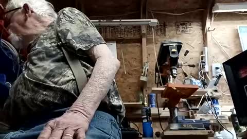 Snapshot of papajb70 chatting on February 23, 2025, 2:29 am papajb70 online show from February 23, 2025, 2:29 am