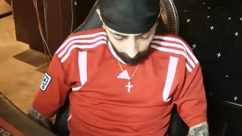 Snapshot of papiqfue chatting on December 16, 2024, 2:05 pm papiqfue online show from December 16, 2024, 2:05 pm