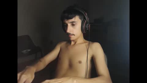 Snapshot of papito20cm chatting on January 28, 2025, 4:29 am Lau online show from January 28, 2025, 4:29 am