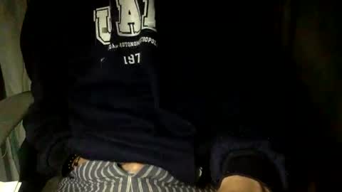 Snapshot of papy_dani33 chatting on November 24, 2025, 8:03 am papy_dani33 online show from November 24, 2025, 8:03 am