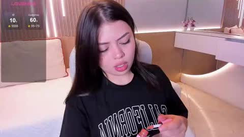 Snapshot of paradise_doll_s chatting on November 29, 2025, 4:15 am Amy and my doll online show from November 29, 2025, 4:15 am