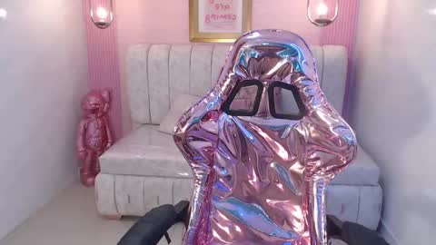 Snapshot of paris_1sub chatting on February 13, 2025, 8:34 pm Paris 1sub online show from February 13, 2025, 8:34 pm