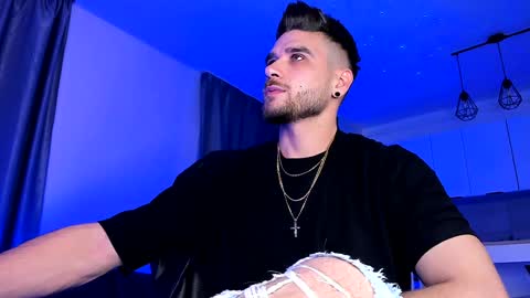 Paris online show from December 1, 2024, 10:43 pm