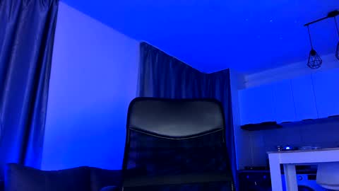 Paris online show from December 2, 2024, 1:47 am