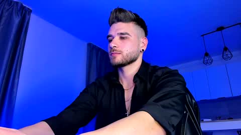 Paris online show from December 15, 2024, 7:42 pm