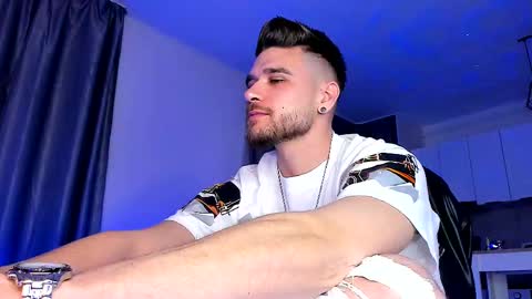 Paris online show from February 15, 2025, 10:42 pm