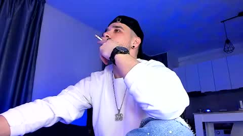 Paris online show from February 19, 2025, 11:14 pm