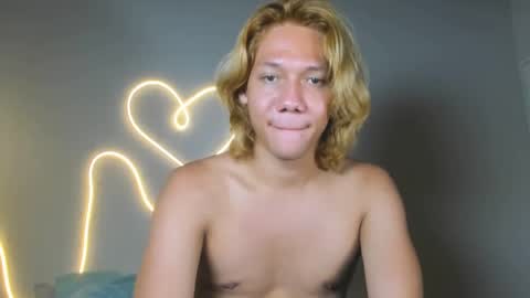 Snapshot of parisstone2 chatting on December 6, 2024, 2:46 am connie online show from December 6, 2024, 2:46 am