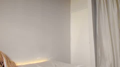 Snapshot of parisstone2 chatting on January 3, 2025, 12:00 am connie online show from January 3, 2025, 12:00 am