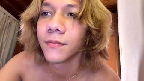 Snapshot of parisstone2 chatting on January 9, 2025, 6:48 am connie online show from January 9, 2025, 6:48 am