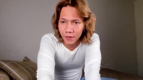 Snapshot of parisstone2 chatting on January 10, 2025, 12:38 am connie online show from January 10, 2025, 12:38 am