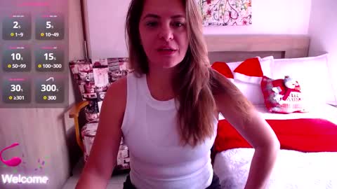Snapshot of pariswlls chatting on December 10, 2024, 4:17 pm Paris online show from December 10, 2024, 4:17 pm