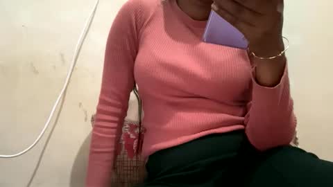 Snapshot of parneetu_642 chatting on December 2, 2025, 2:28 am parneetu_642 online show from December 2, 2025, 2:28 am