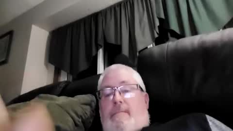 Snapshot of part86 chatting on February 23, 2025, 1:24 am part86 online show from February 23, 2025, 1:24 am