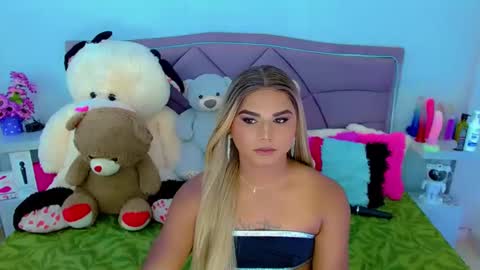 Snapshot of party_duo_trans chatting on November 12, 2025, 6:03 am sara y cata online show from November 12, 2025, 6:03 am