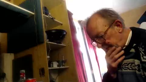 Snapshot of pascal88881 chatting on December 6, 2024, 12:05 pm pascal88881 online show from December 6, 2024, 12:05 pm