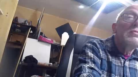 Snapshot of pascal88881 chatting on December 24, 2024, 5:55 pm pascal88881 online show from December 24, 2024, 5:55 pm