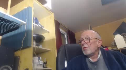 Snapshot of pascal88881 chatting on December 27, 2024, 6:42 pm pascal88881 online show from December 27, 2024, 6:42 pm