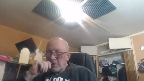 Snapshot of pascal88881 chatting on December 29, 2024, 2:06 am pascal88881 online show from December 29, 2024, 2:06 am