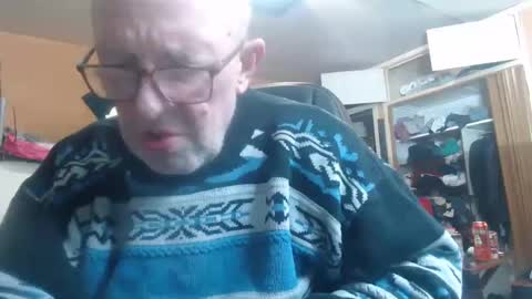 Snapshot of pascal88881 chatting on December 30, 2024, 6:05 pm pascal88881 online show from December 30, 2024, 6:05 pm