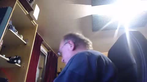 Snapshot of pascal88881 chatting on October 22, 2025, 7:13 pm pascal88881 online show from October 22, 2025, 7:13 pm