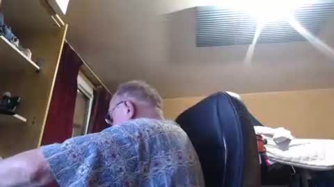 Snapshot of pascal88881 chatting on October 28, 2025, 10:52 am pascal88881 online show from October 28, 2025, 10:52 am