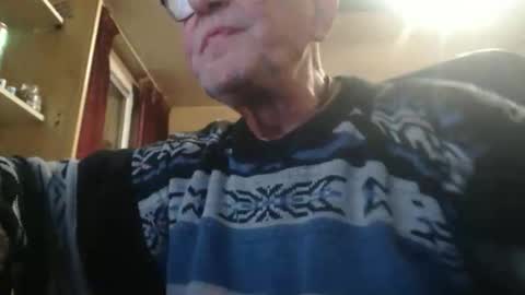 Snapshot of pascal88881 chatting on December 17, 2025, 11:27 am pascal88881 online show from December 17, 2025, 11:27 am