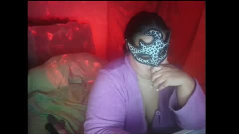 Snapshot of passionduo4 chatting on January 13, 2025, 10:35 pm PassionDuo4 online show from January 13, 2025, 10:35 pm