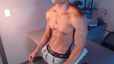 Snapshot of patrick_brown_ chatting on December 11, 2024, 3:15 pm Patrick Brown online show from December 11, 2024, 3:15 pm