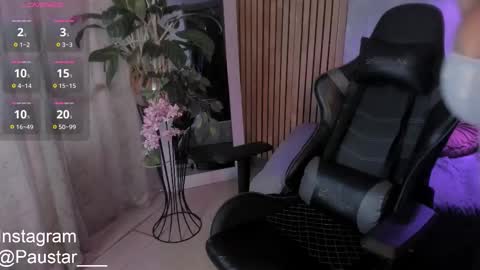 pau_star_ online show from September 12, 2025, 11:10 am