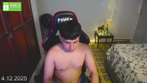 paul_crewe online show from December 4, 2025, 11:57 pm