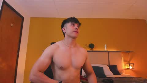 Snapshot of paul_evanss chatting on December 9, 2024, 1:02 pm Paul online show from December 9, 2024, 1:02 pm