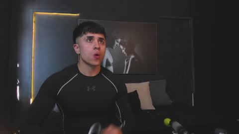 Snapshot of paul_evanss chatting on February 4, 2025, 1:06 pm Paul online show from February 4, 2025, 1:06 pm